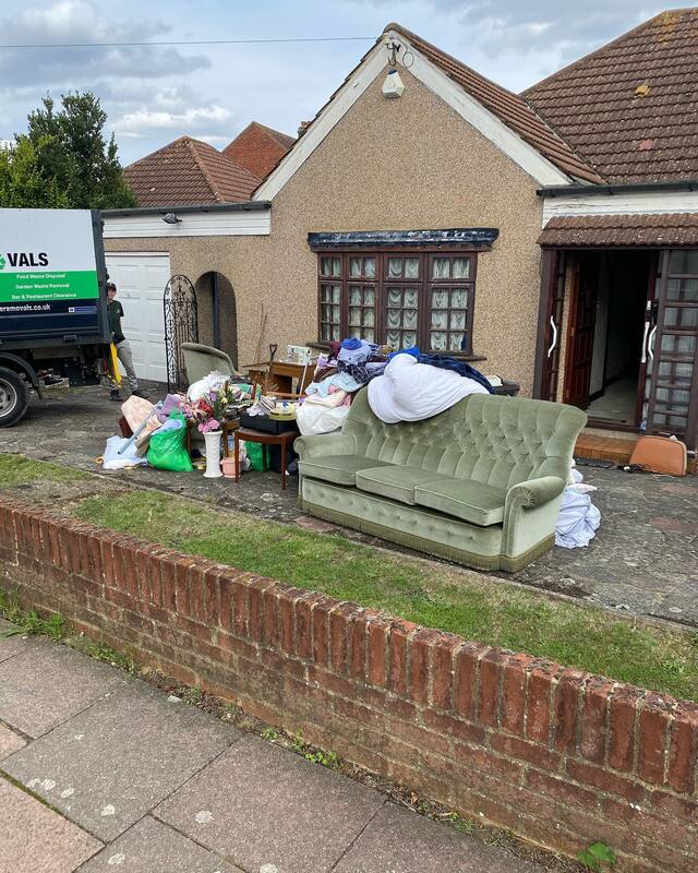 Cottage house clearance in Belper